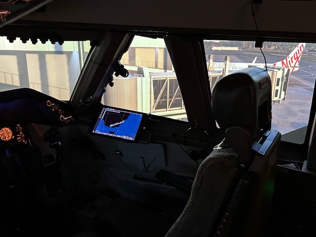 QFA25 Boeing 747-400 simulator, photo 11